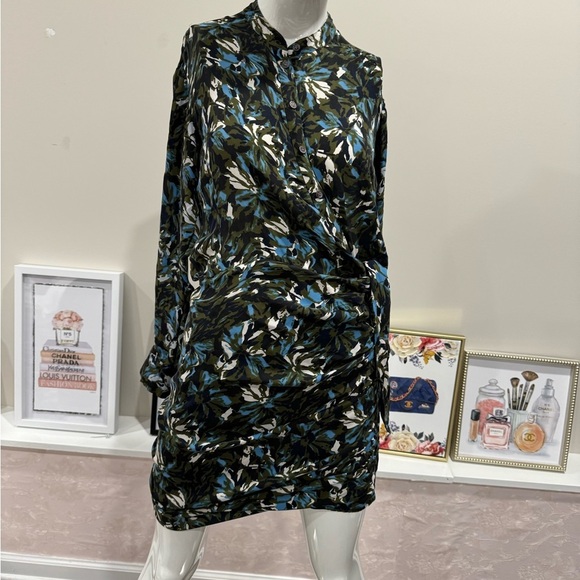 Veronica Beard Georgina Button
Front Silk Dress Green Knee Length
8 Pattern Sz 6 - Picture 8 of 11